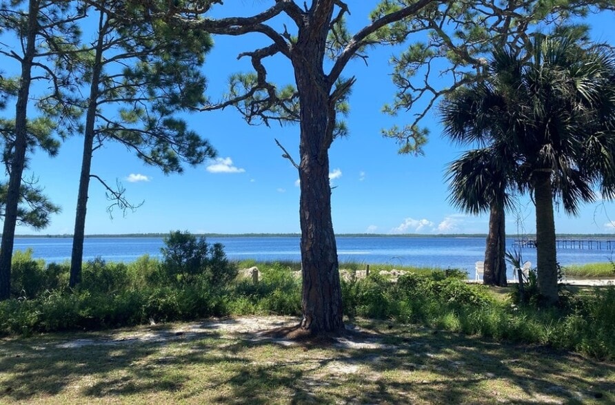 22 Top Sail Way, Panacea, FL à vendre - Aérien – Image 2 sur 9