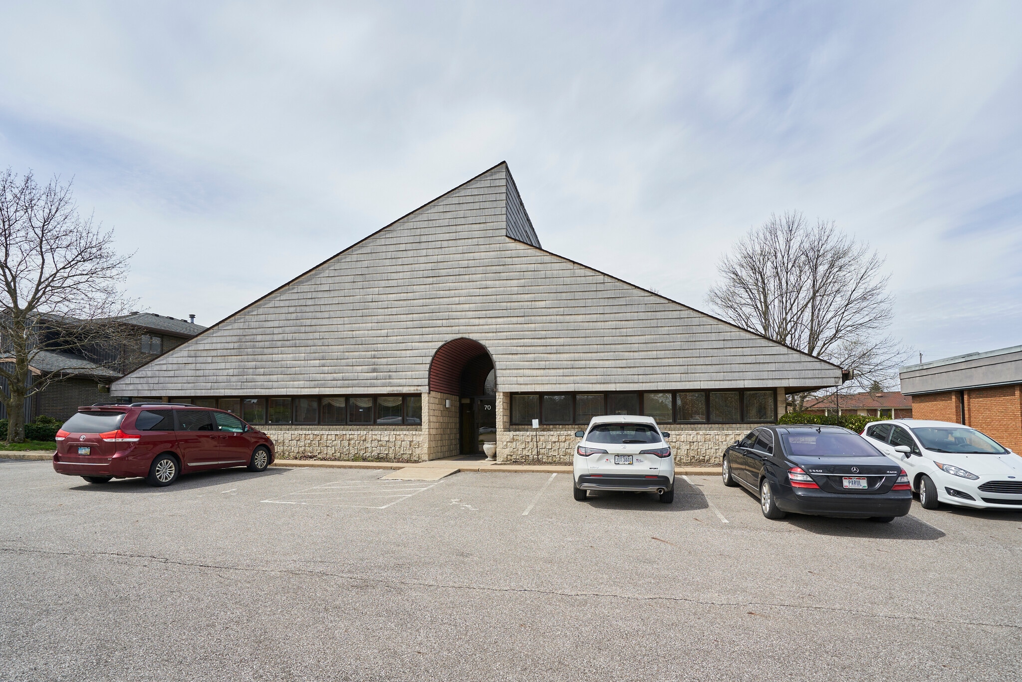 70 N Miller Rd, Akron, OH à louer Photo de l’immeuble– Image 1 sur 10