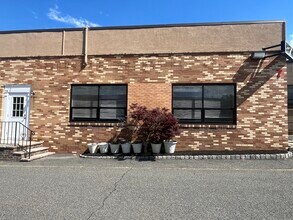 12 Littell Rd, East Hanover, NJ à louer Photo de l’immeuble– Image 1 sur 4
