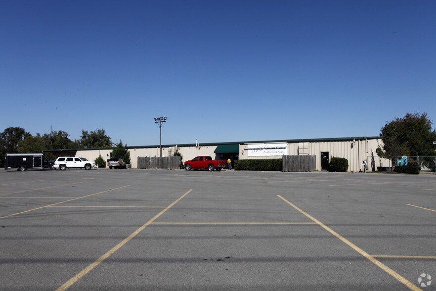 1645-1647 Middle Tennessee Blvd, Murfreesboro, TN à louer - Photo de l’immeuble – Image 3 sur 9