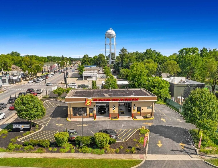 487 W Virginia St, Crystal Lake, IL à vendre - Photo de l’immeuble – Image 1 sur 5