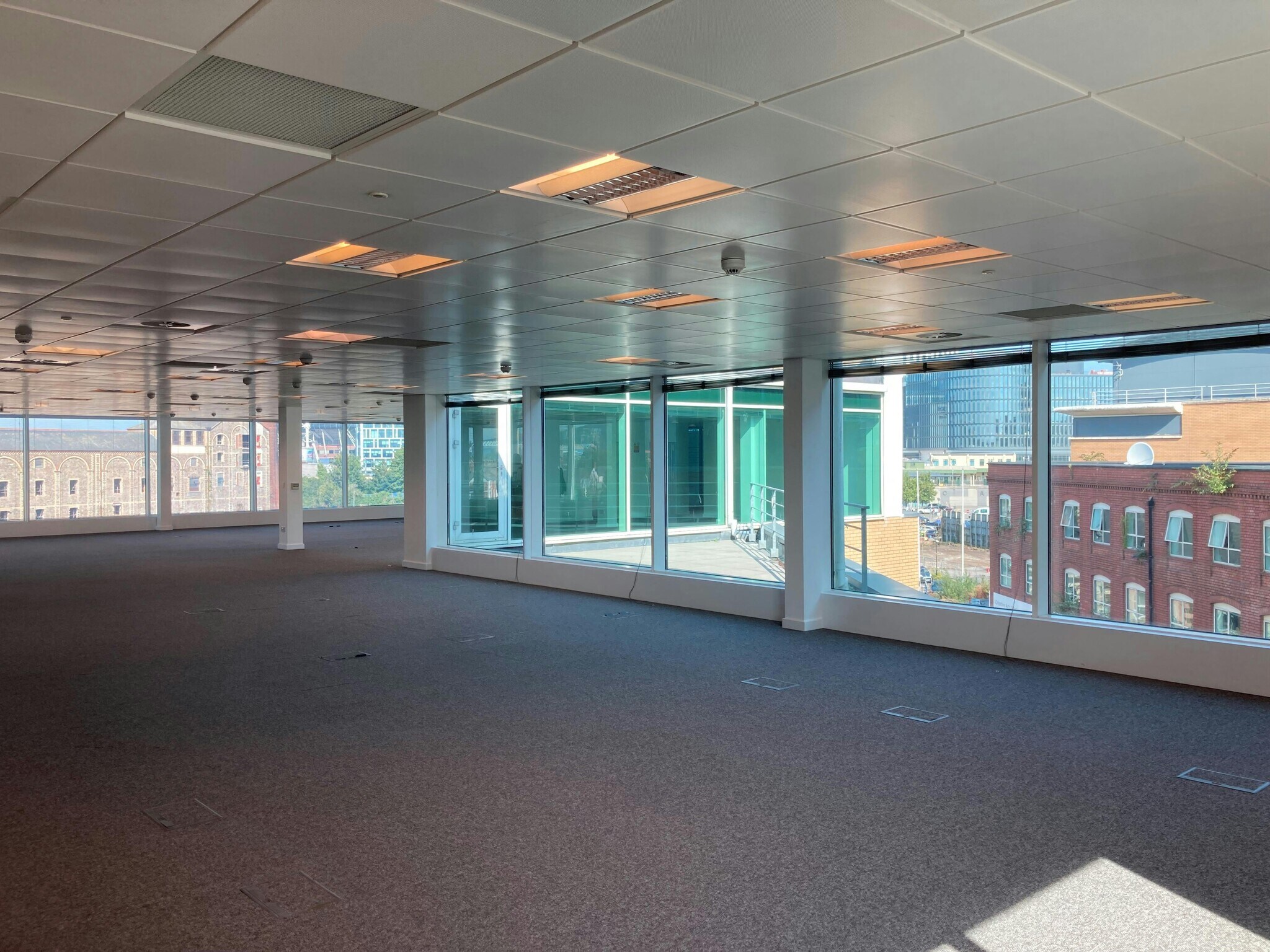 47 Penarth Rd, Cardiff à louer Photo de l’immeuble– Image 1 sur 13