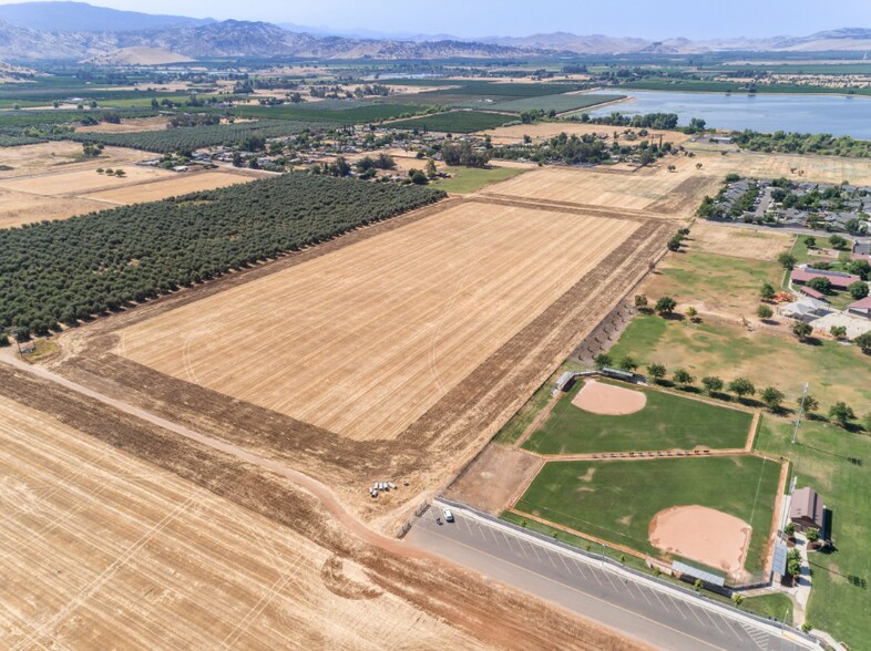 Rodeo Estates, Woodlake, CA à vendre - Aérien – Image 2 sur 3