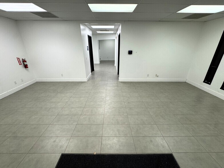 3585 N Del Sol, Palm Springs, CA à louer - Photo de l’immeuble – Image 2 sur 40