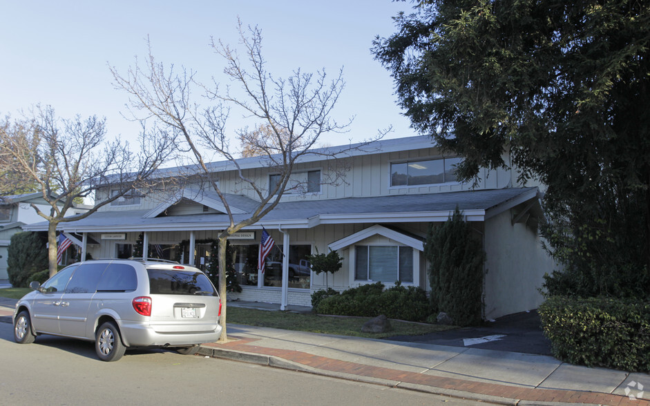 550 Hartz Ave, Danville, CA à louer - Photo de l’immeuble – Image 2 sur 11