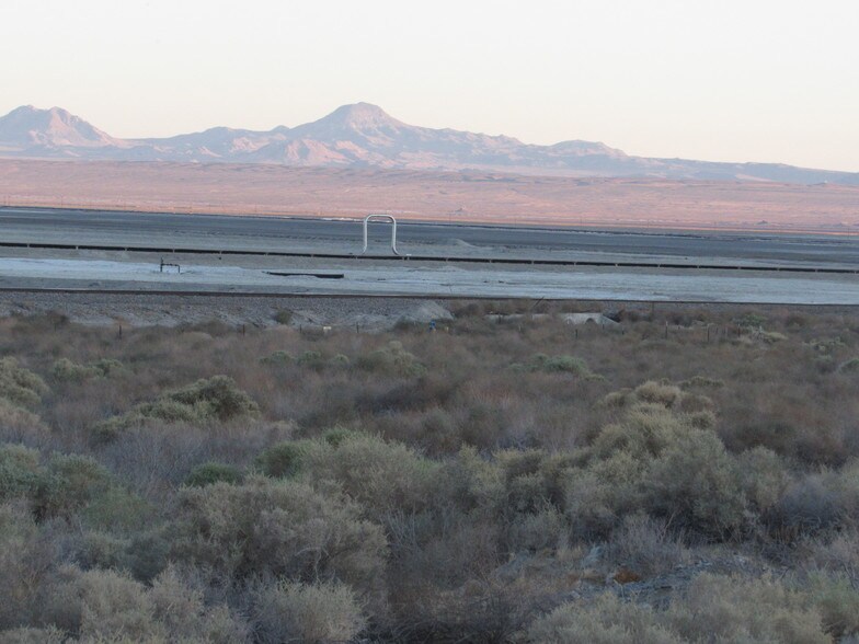 Railroad St, Trona, CA à vendre - Photo de l’immeuble – Image 2 sur 8