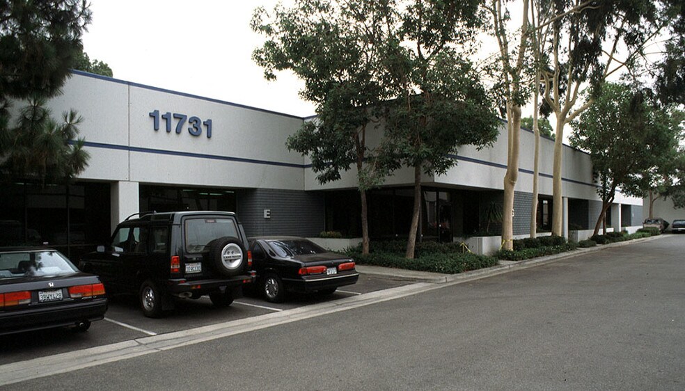 11731 Telegraph Rd, Santa Fe Springs, CA à vendre - Photo de l’immeuble – Image 2 sur 6