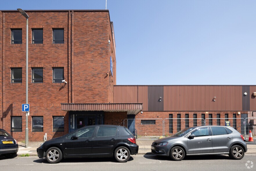 20 Lydden Rd, Londres à louer - Photo de l’immeuble – Image 2 sur 3