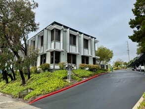 3190 Clearview Way, San Mateo, CA à louer Photo de l’immeuble– Image 1 sur 6