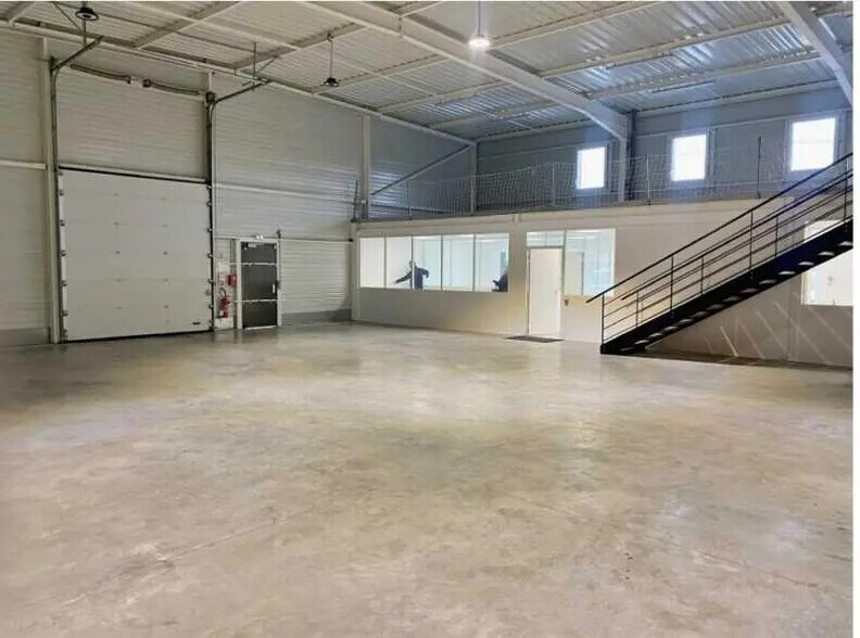 14 B Rue Des Clairières, LES SORINIÈRES à louer - Photo de l’immeuble – Image 2 sur 5