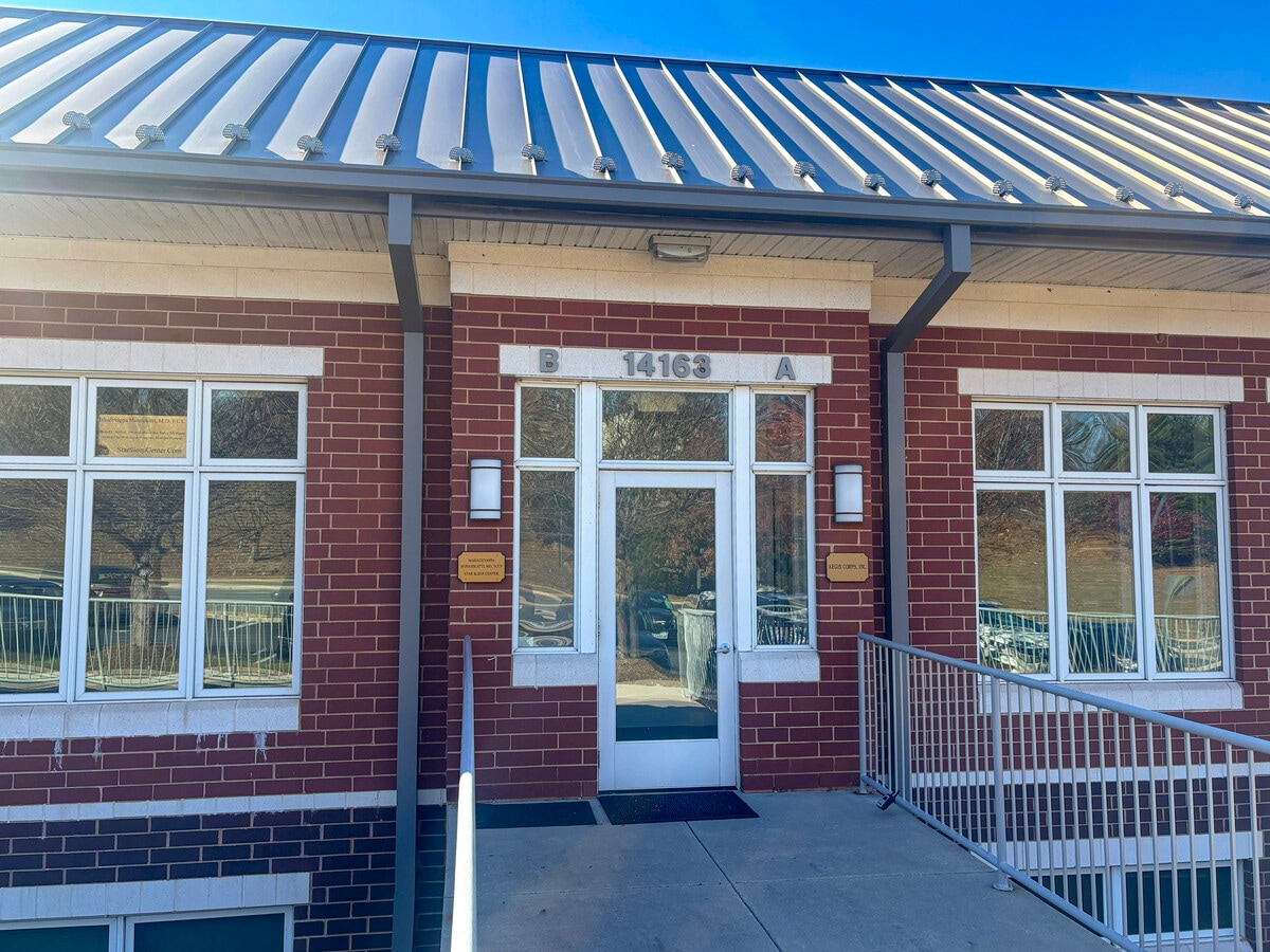 14111-14165 Robert Paris Ct, Chantilly, VA 20151 - Lot 14163-A - - Photo intérieure - Image 1 of 5