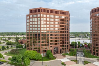 Plus de détails pour 101 W Big Beaver Rd, Troy, MI - Coworking à louer