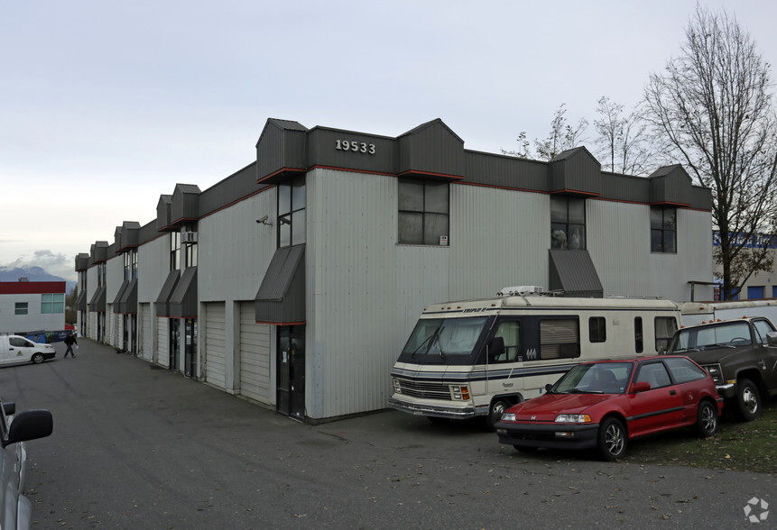 19533 96th Ave, Surrey, BC à vendre - Photo de l’immeuble – Image 1 sur 28
