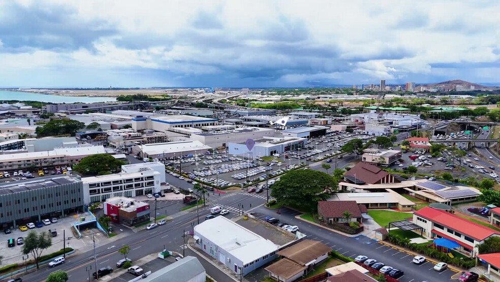 2295 N King St, Honolulu, HI à vendre - Vidéo sur l’annonce professionnelle – Image 2 sur 11