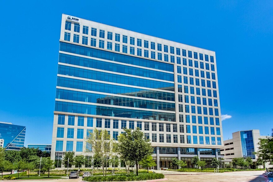 5830 Granite Pky, Plano, TX à louer - Photo de l’immeuble – Image 2 sur 22