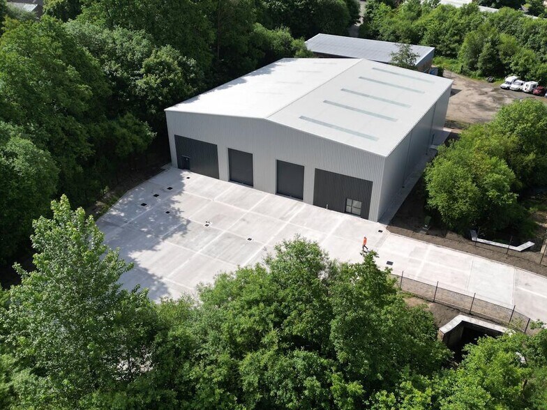 Buckley Rd, Rochdale à louer - Photo de l’immeuble – Image 1 sur 4