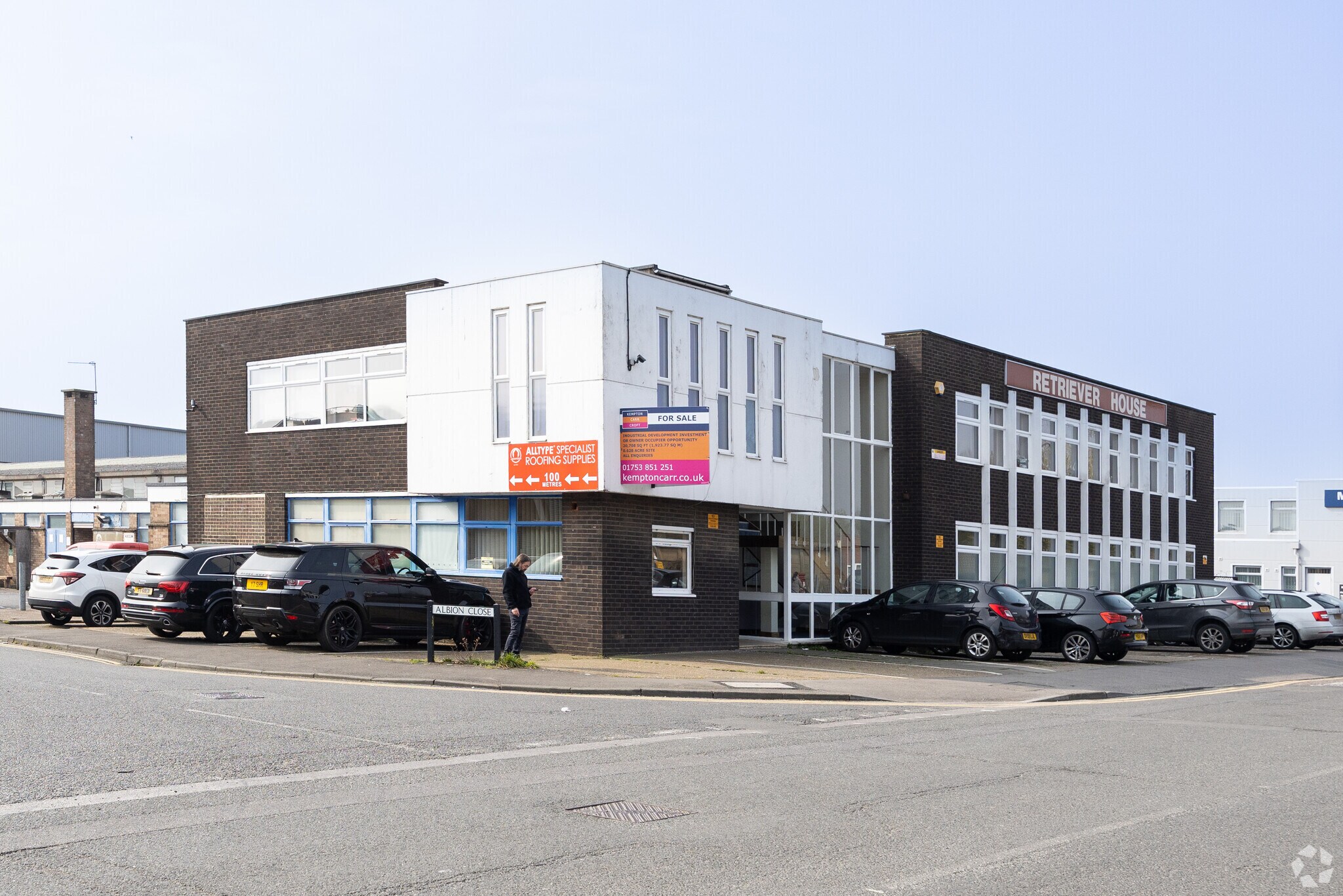 Petersfield Ave, Slough à vendre Photo principale– Image 1 sur 10