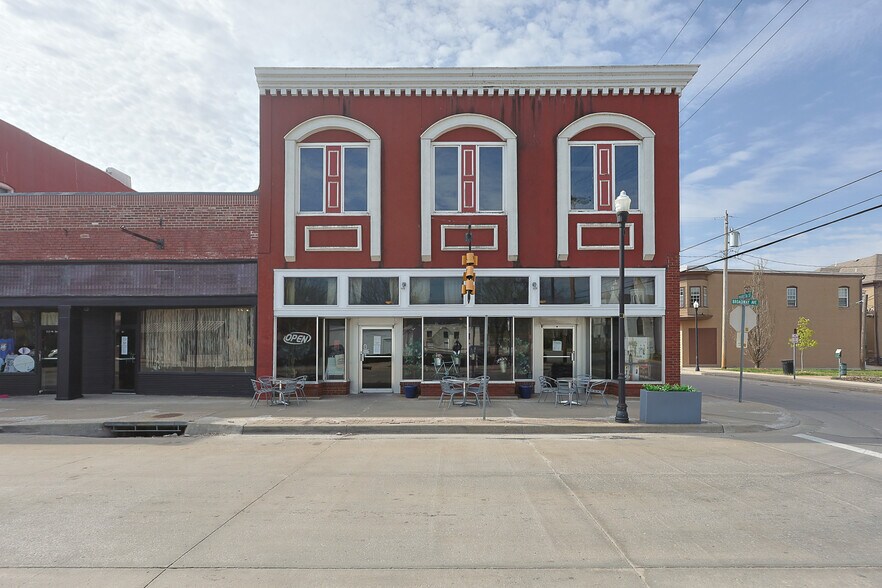 117 W Broadway St, Excelsior Springs, MO à vendre - Photo principale – Image 1 sur 10