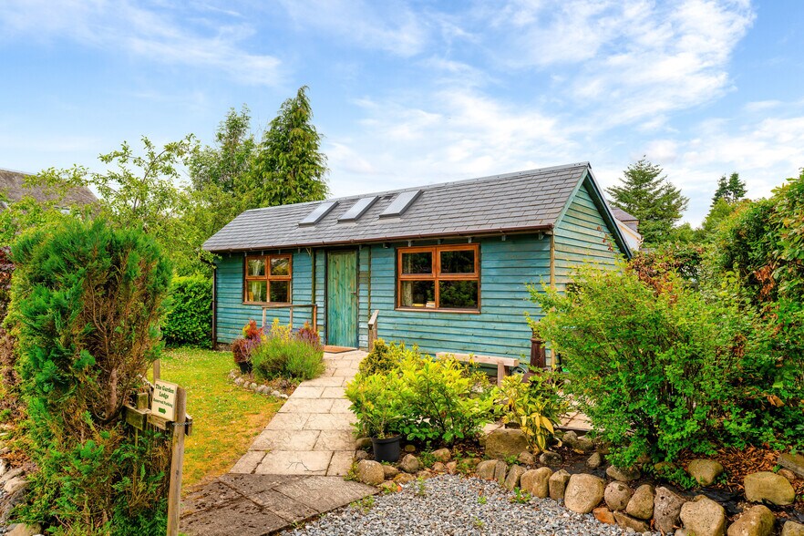 St. Andrews Crescent, Pitlochry à vendre - Photo de l’immeuble – Image 2 sur 13