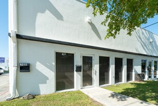 6210 NE 4th Ct, Miami FL - immobilier d'entreprise