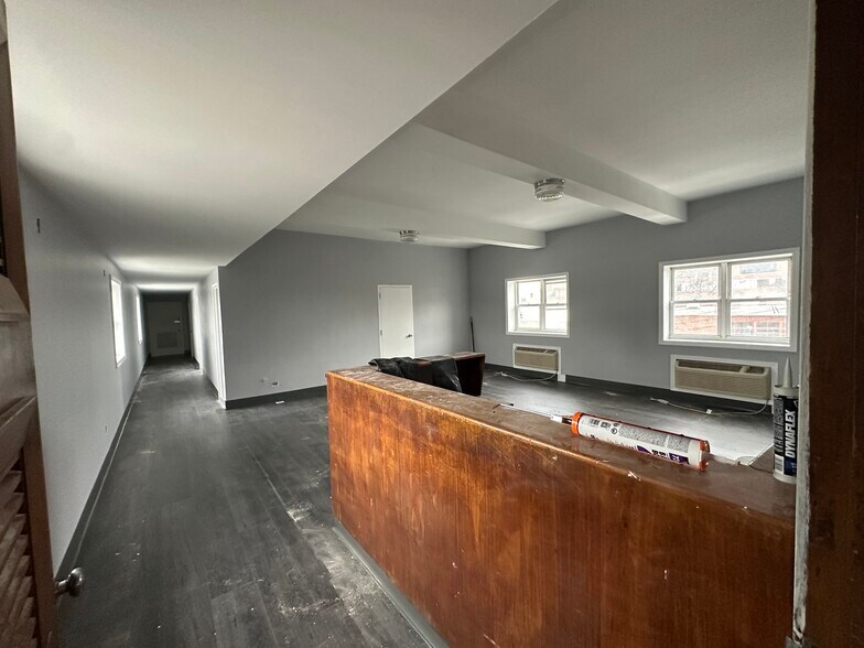 1837 Steinway St, Astoria, NY à louer - Photo intérieure – Image 2 sur 5