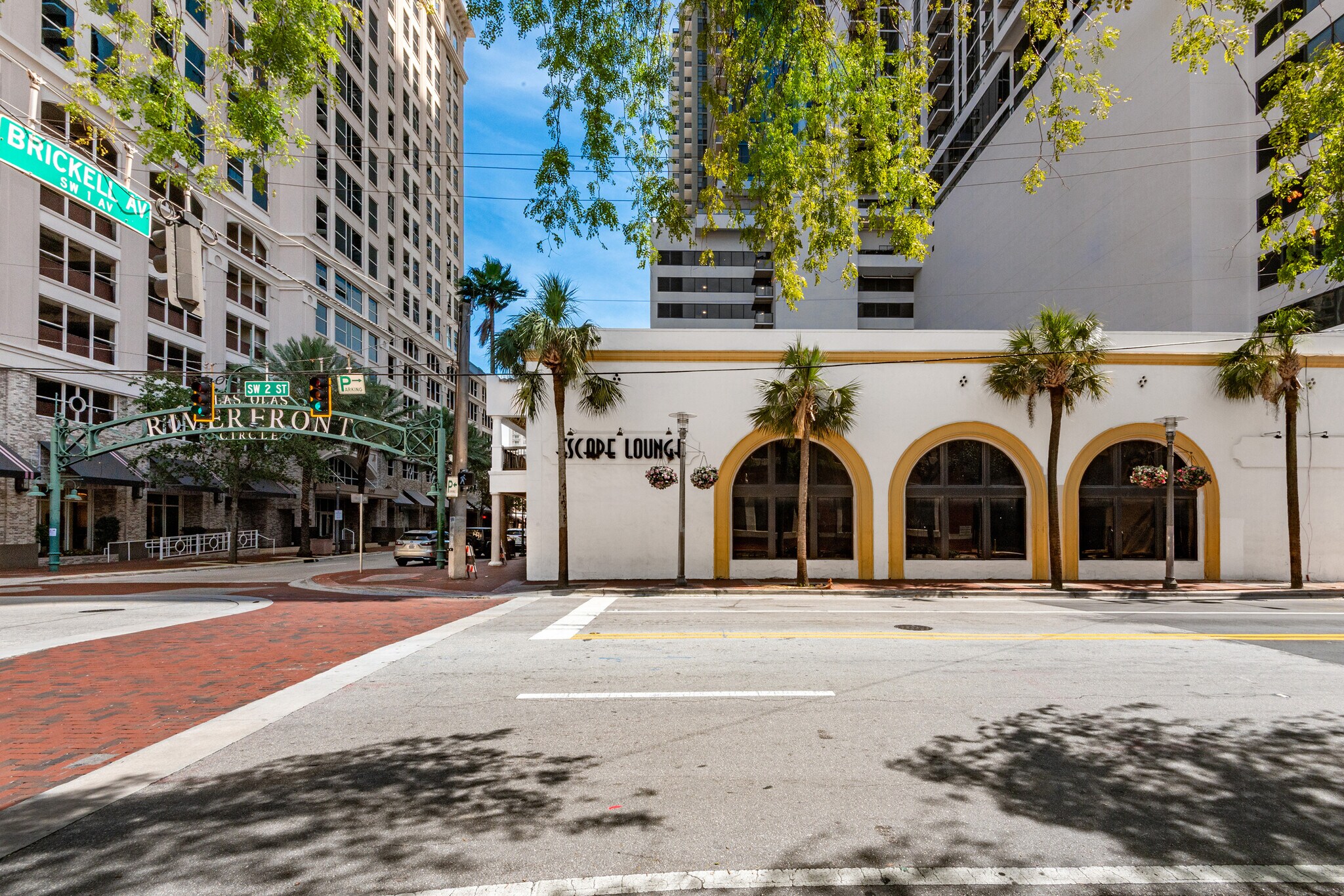 145 SW 1st Ave, Fort Lauderdale, FL à louer Photo de l’immeuble– Image 1 sur 40