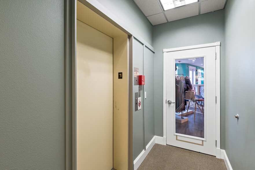 105 1st St, Langley, WA à vendre - Photo intérieure – Image 2 sur 32