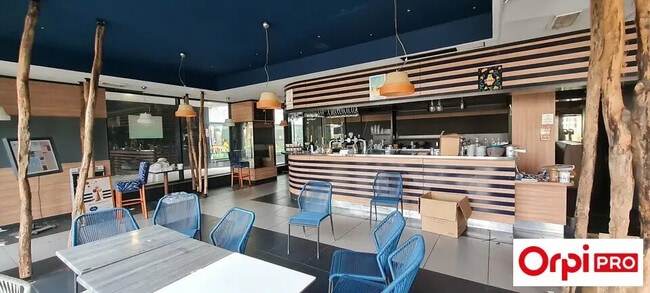 Plus de détails pour Local commercial à louer