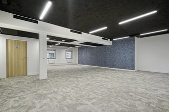 120 Rue Jean Jaurès, Levallois-Perret à louer Photo intérieure– Image 1 sur 11