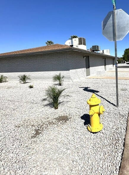 600 E University Dr, Mesa, AZ à louer - Photo de l’immeuble – Image 3 sur 44