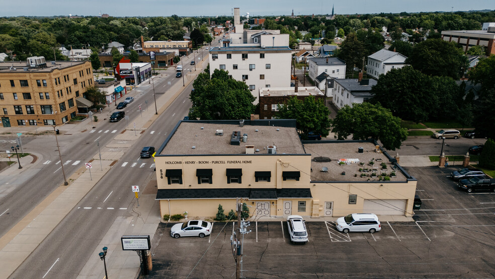536 N Snelling Ave N, Saint Paul, MN à vendre - Photo de l’immeuble – Image 2 sur 7