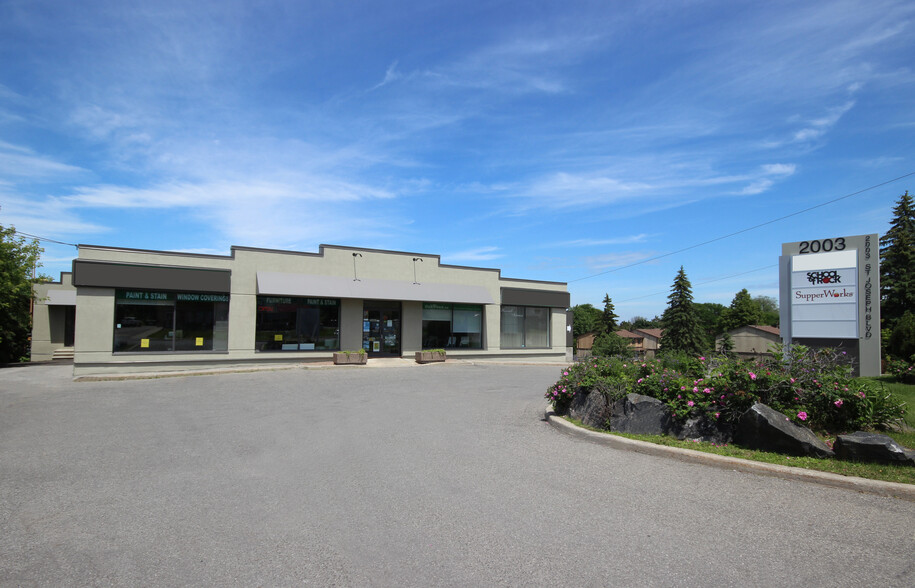 2003 St Joseph Blvd, Ottawa, ON à louer - Photo de l’immeuble – Image 1 sur 4