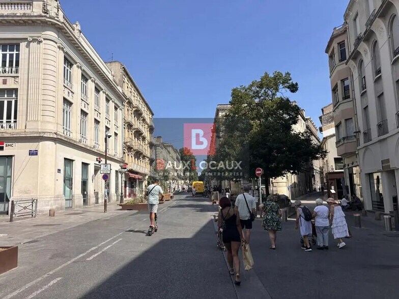 Local commercial dans Avignon à louer - Photo de l’immeuble – Image 2 sur 5