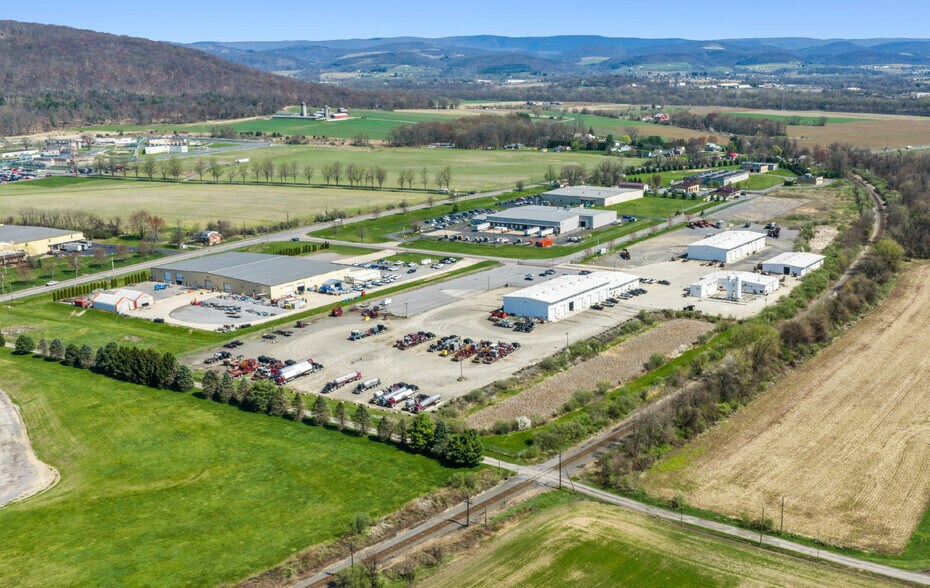 4 Girton Dr Industrial Campus portefeuille de 4 biens à vendre sur LoopNet.fr - Photo de l’immeuble – Image 3 sur 13