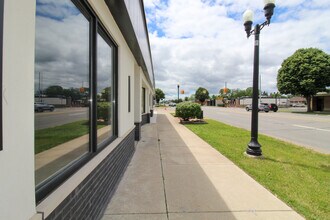 24431-24435 W Warren St, Dearborn Heights, MI à louer Photo intérieure– Image 2 sur 10