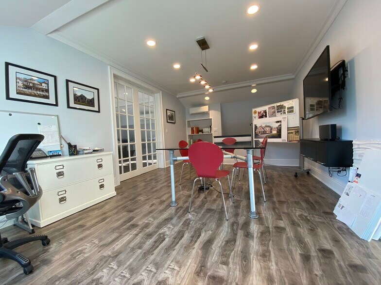 215 River Road Ext, Cos Cob, CT à louer - Photo intérieure – Image 1 sur 23