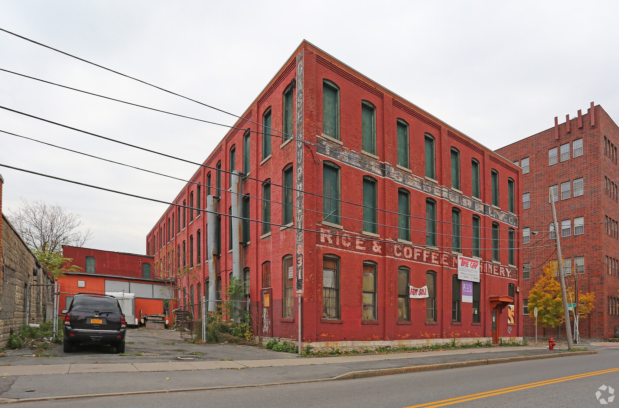 831 Fayette St, Syracuse, NY à louer Photo principale– Image 1 sur 11