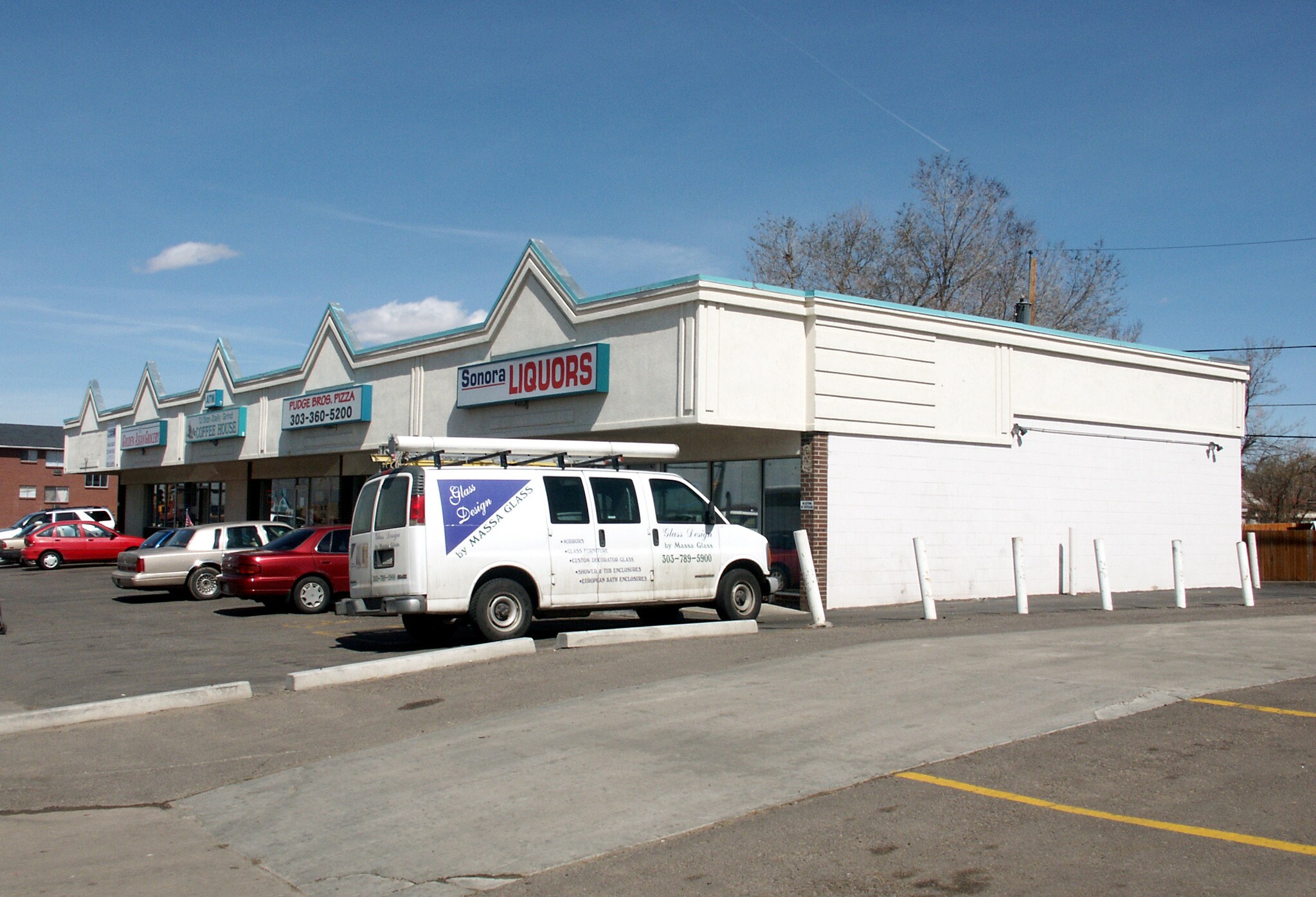 590-596 Dayton St, Aurora, CO à louer Photo principale– Image 1 sur 2