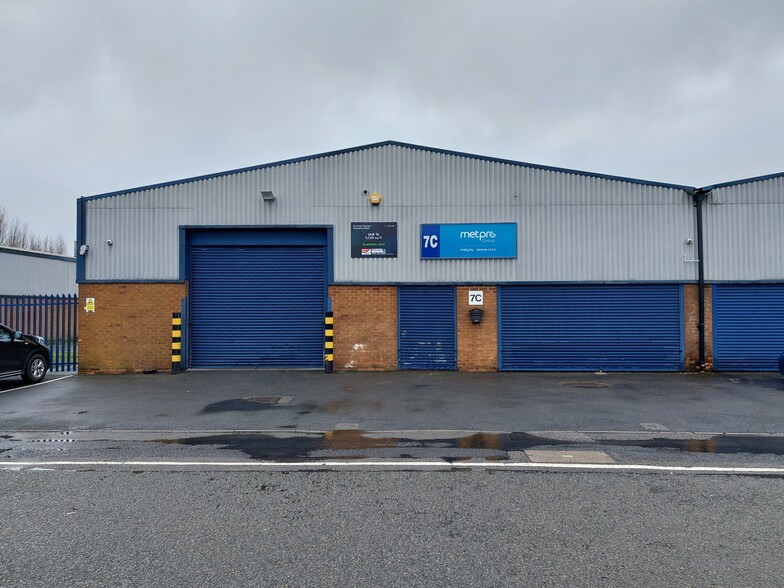 3B Summit Cres, Smethwick à louer - Photo de l’immeuble – Image 1 sur 7
