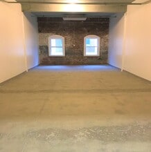 58 Pulaski St, Peabody, MA à louer Photo intérieure– Image 1 sur 2