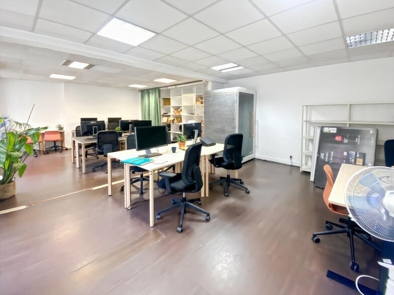 5 Rue De Tracy, Paris à louer - Photo de l’immeuble – Image 2 sur 7