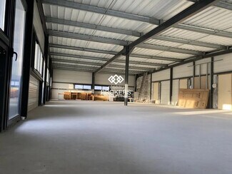 Plus de détails pour Local d'activités à louer