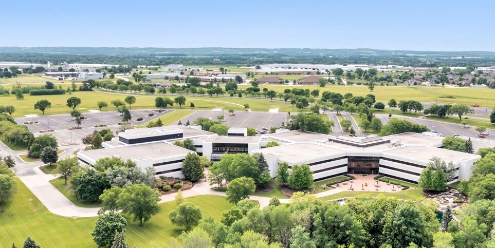 1100 Employers Blvd, De Pere, WI à louer - Photo principale – Image 1 sur 19