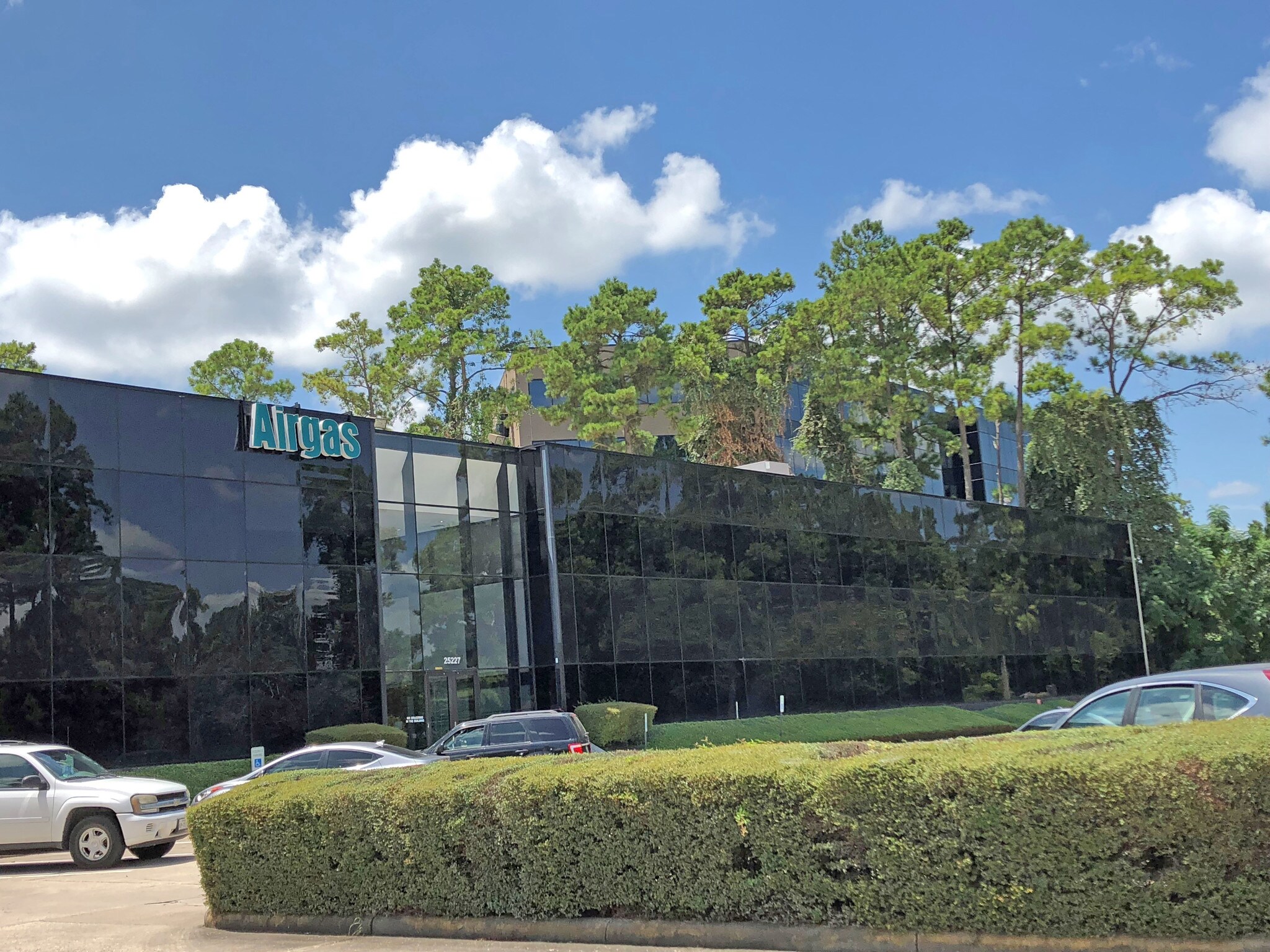 25227 Grogans Mill Rd, The Woodlands, TX à louer Photo principale– Image 1 sur 6