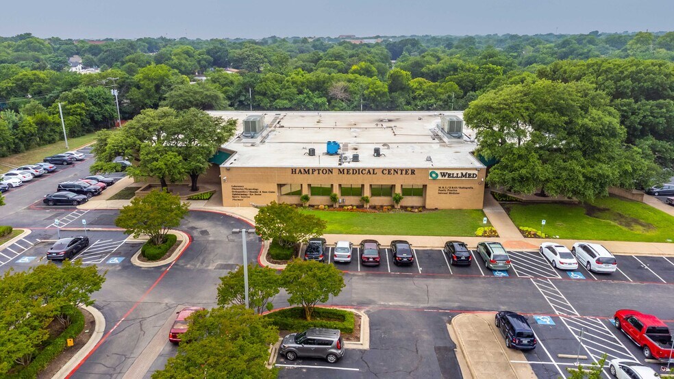 2301 S Hampton Rd, Dallas, TX à louer - Aérien – Image 1 sur 6