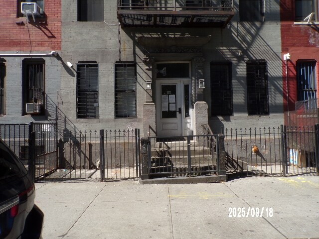 15 Humboldt St, Brooklyn, NY à vendre - Photo de l’immeuble – Image 2 sur 11