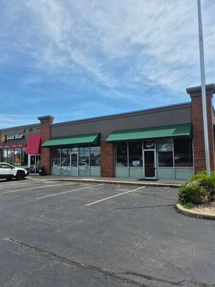 942 Cherry St, Blanchester, OH à louer - Photo de l’immeuble – Image 2 sur 35