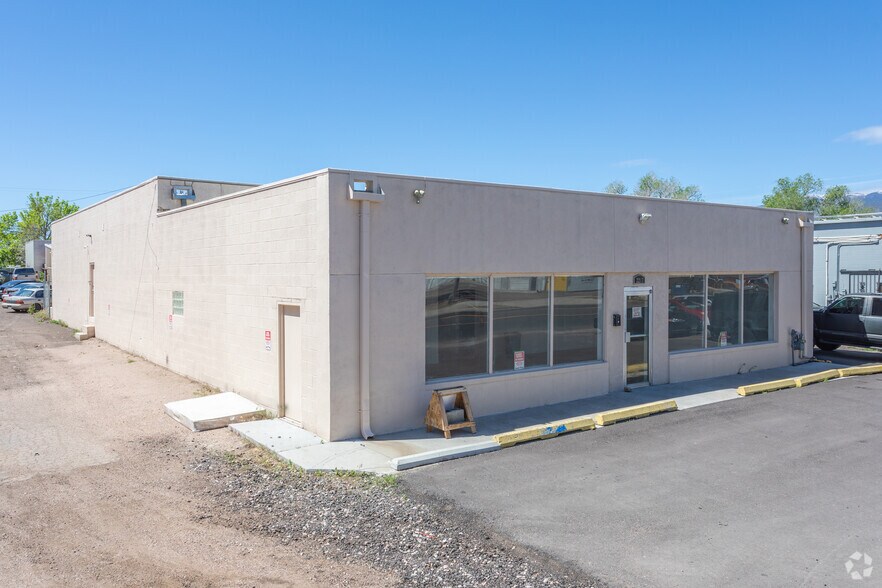 2217 E Boulder St, Colorado Springs, CO à louer - Photo principale – Image 1 sur 19