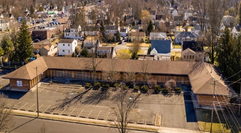 1 Colby Ave, Stratford, NJ à louer - Photo de l’immeuble – Image 1 sur 5