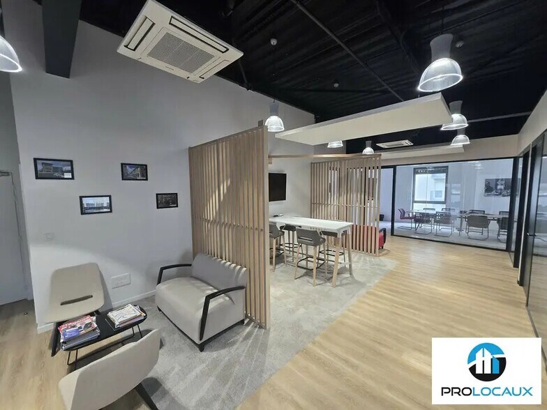 Bureau dans Amiens à louer - Photo de l’immeuble – Image 1 sur 6